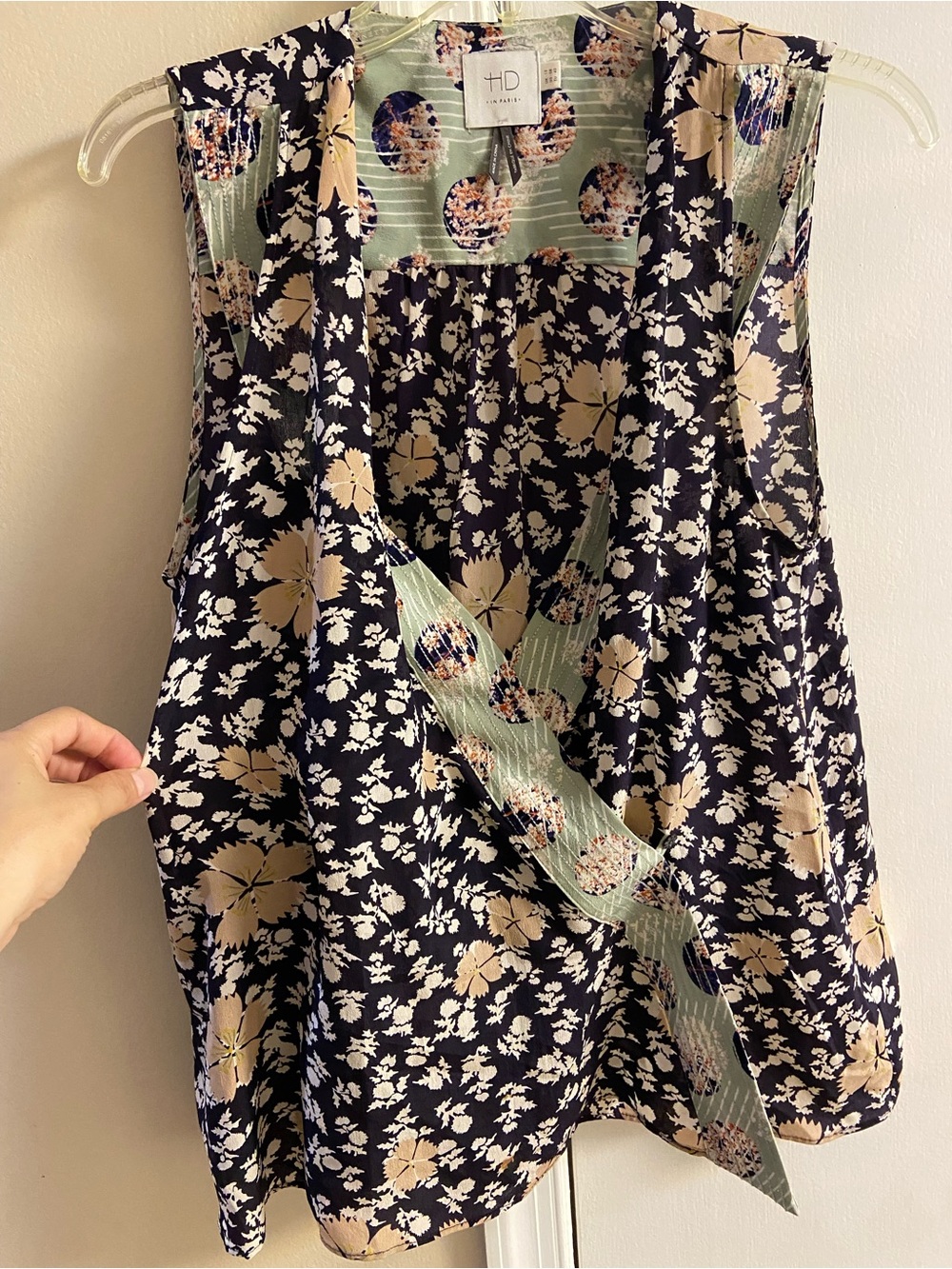 HD in Paris Anthropologie Floral Sleeveless Wrap Top Blouse Multi Silk Sz 8 - Picture 4 of 7